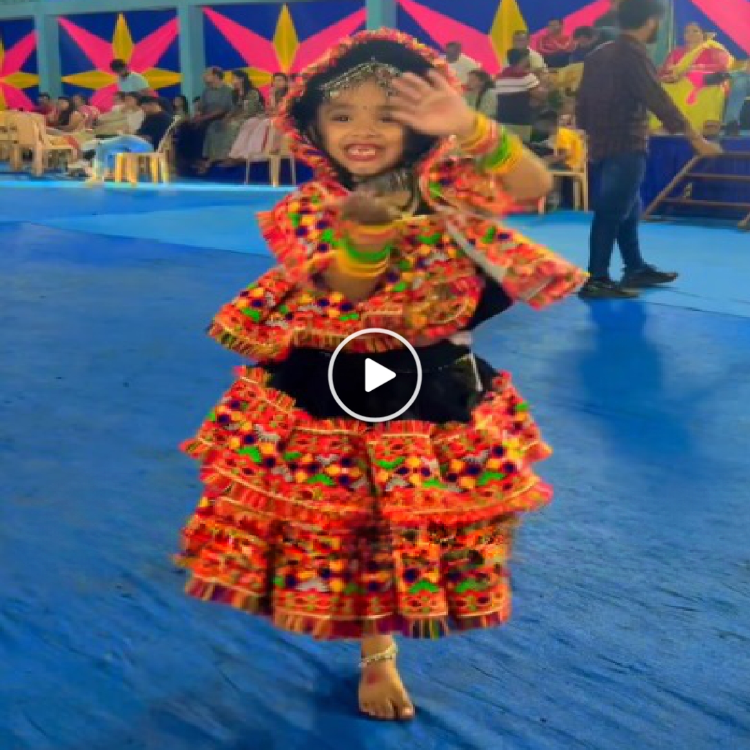 ગુજરાતી ગરબા પર આ નાની છોકરી એ રમઝટ માં ગરબા કરી ને બધા ને મંત્રમુગ્ધ કરી દીધા, જુઓ video…