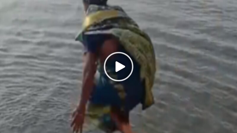 આ વૃદ્ધ મહિલાએ 70 ફૂટ ઉપર થી લગાવ્યો કૂદકો,  જોઈ ને લોકોના પગ નીચેથી જમીન સરકી ગઈ, જુઓ વાયરલ વિડિયો….